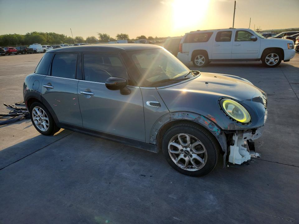Photo 4 from auction – 2020 MINI COOPER with VIN WMWXU7C08L2L60470