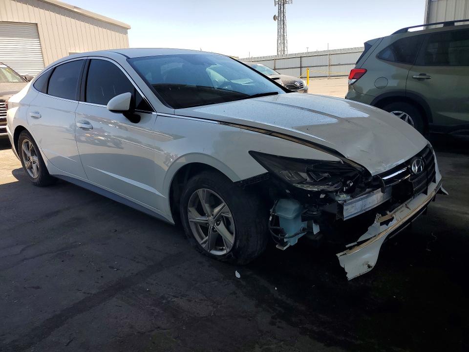 Photo 4 from auction – 2021 HYUNDAI SONATA with VIN 5NPEG4JA4MH096207