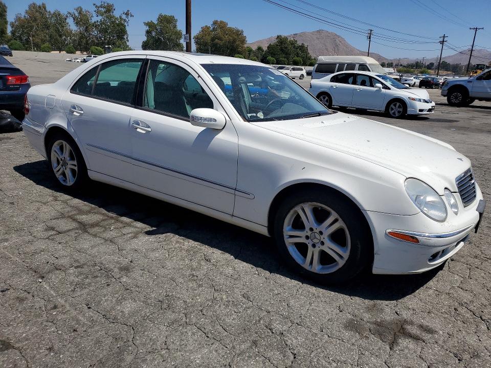Photo 4 from auction – 2004 MERCEDES-BENZ E-CLASS with VIN WDBUF65J74A502328
