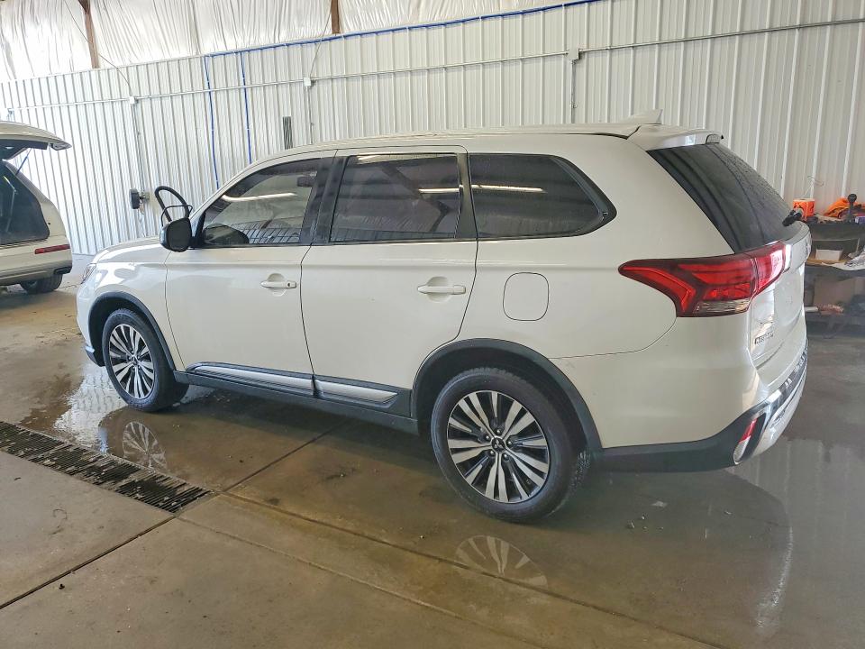 Photo 2 from auction – 2019 MITSUBISHI OUTLANDER with VIN JA4AZ3A33KZ016674