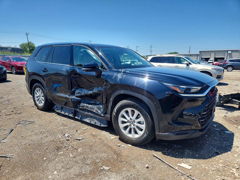 Photo 4 from auction – 2026 TOYOTA GRAND HIGHLANDER HYBRID with VIN 5TDACAB53TS071608