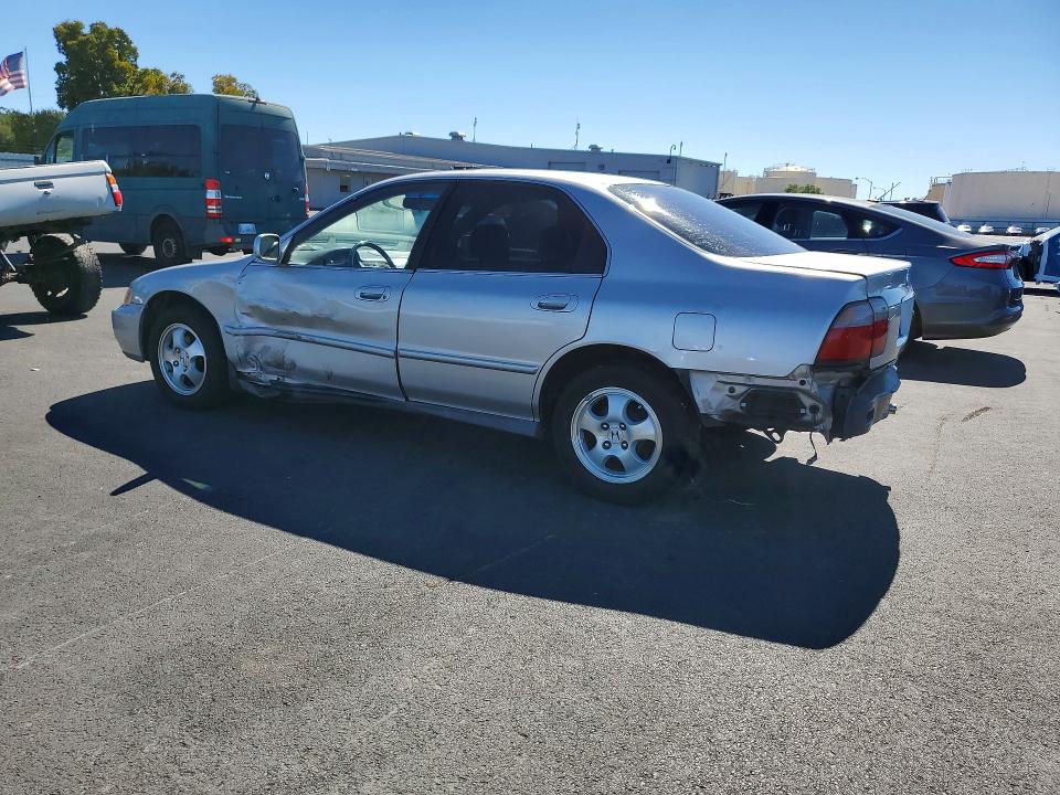 Photo 2 from auction – 1997 HONDA ACCORD with VIN 1HGCD5600VA273139