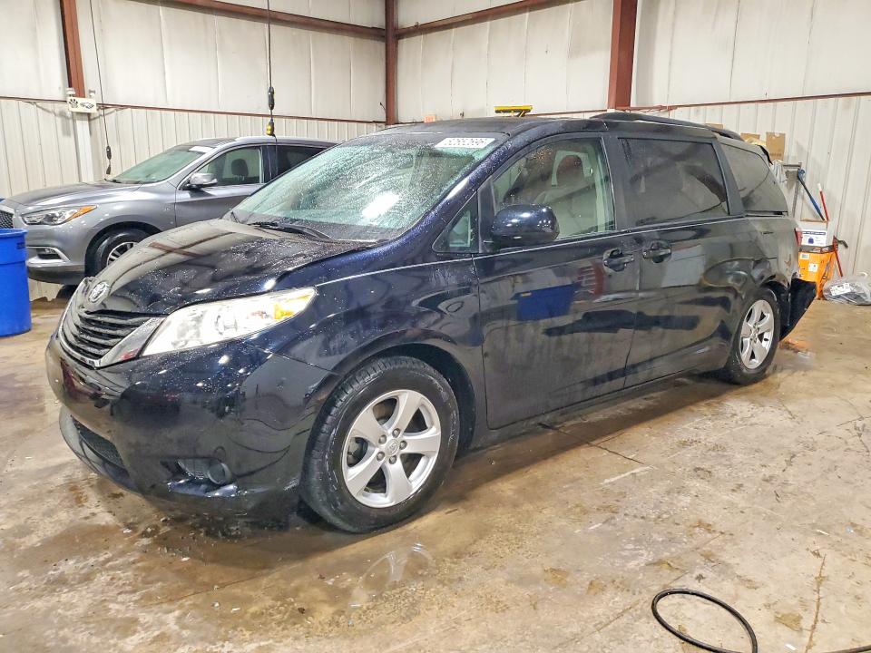2015 TOYOTA SIENNA - Търг №62652696