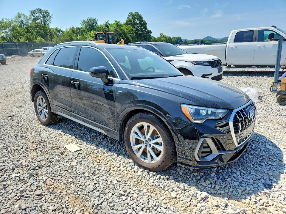 Photo 4 from auction – 2021 AUDI Q3 with VIN WA1DECF39M1042442