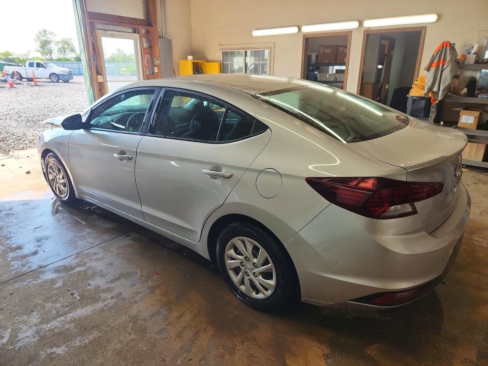 Photo 2 from auction – 2019 HYUNDAI ELANTRA with VIN 5NPD74LF0KH462343