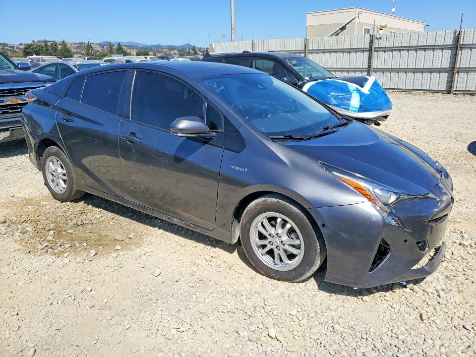 Photo 4 from auction – 2017 TOYOTA PRIUS with VIN JTDKARFU4H3030911