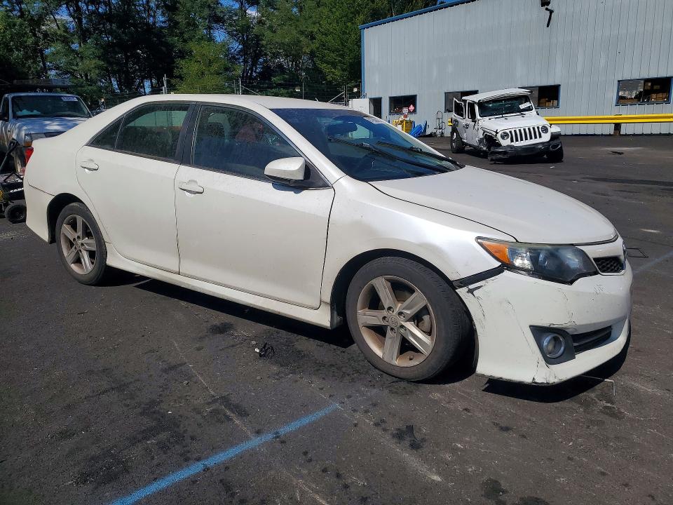 Photo 4 from auction – 2014 TOYOTA CAMRY with VIN 4T1BF1FK5EU455041
