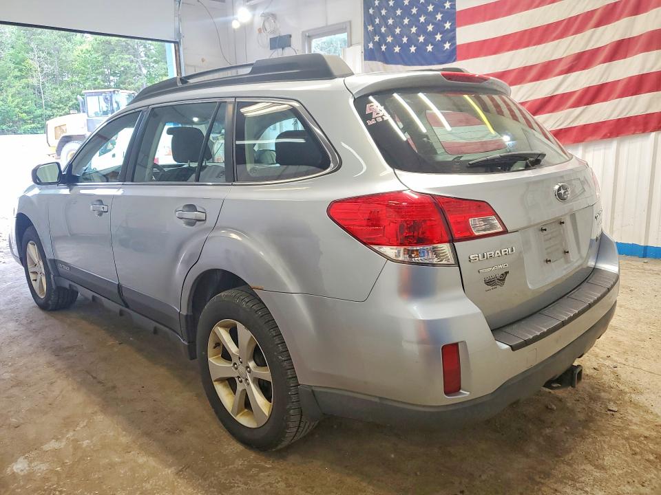 Photo 2 from auction – 2014 SUBARU OUTBACK with VIN 4S4BRBAC0E3243098