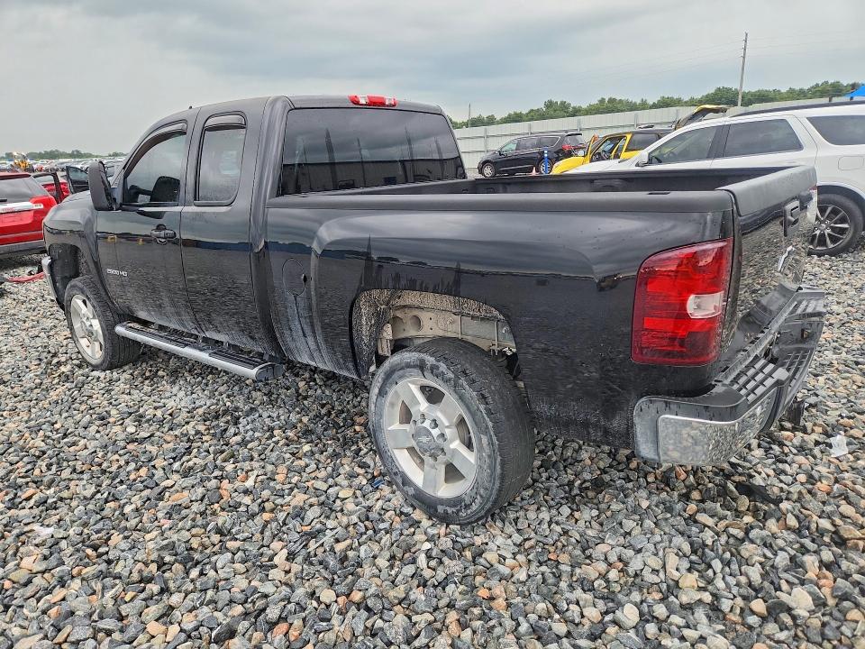 Photo 2 from auction – 2011 CHEVROLET SILVERADO with VIN 1GC2KXE81BZ394021