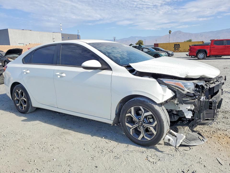 Photo 4 from auction – 2021 KIA FORTE with VIN 3KPF24AD2ME268784