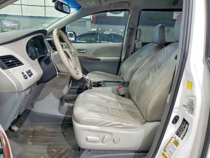 Photo 7 from auction – 2011 TOYOTA SIENNA with VIN 5TDDK3DC0BS019018