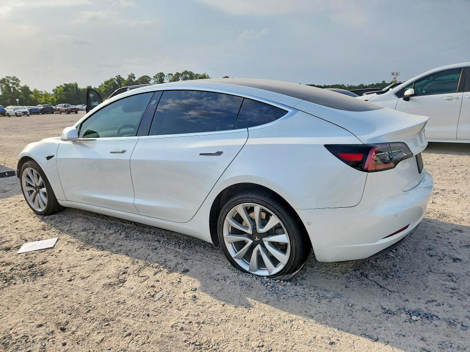 Zdjęcie 2 z aukcji – 2020 TESLA MODEL 3 z VIN 5YJ3E1EC2LF586908