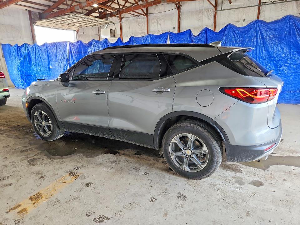 Photo 2 from auction – 2024 CHEVROLET BLAZER with VIN 3GNKBDRS6RS137343