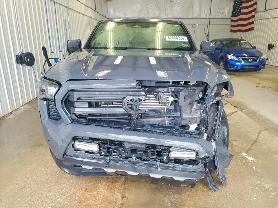 Photo 5 from auction – 2024 TOYOTA TACOMA with VIN 3TMLB5JN3RM023684
