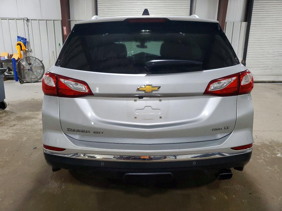Photo 6 from auction – 2018 CHEVROLET EQUINOX with VIN 2GNAXTEX8J6160330