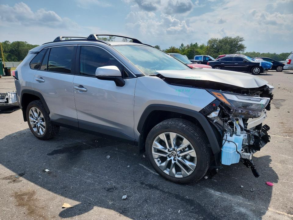 Photo 4 from auction – 2024 TOYOTA RAV4 with VIN 2T3C1RFVXRW344915