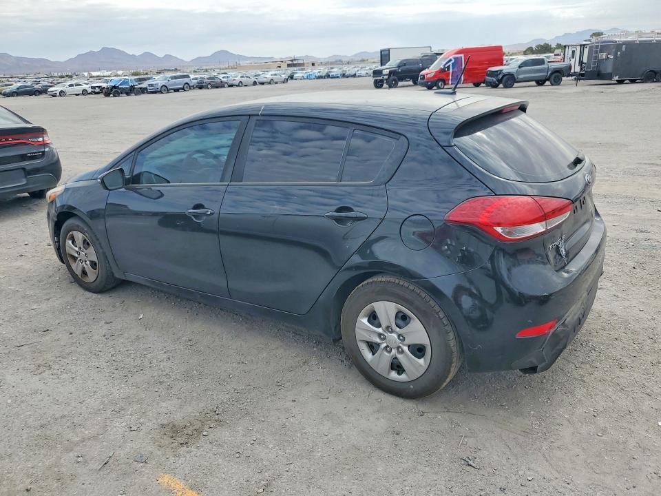 Photo 2 from auction – 2017 KIA FORTE5 with VIN KNAFK5A89H5680403