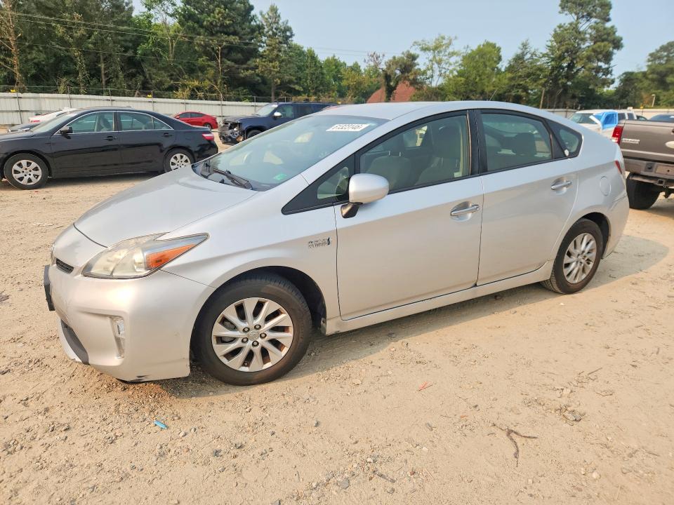 2013 TOYOTA PRIUS PLUG-IN HYBRID