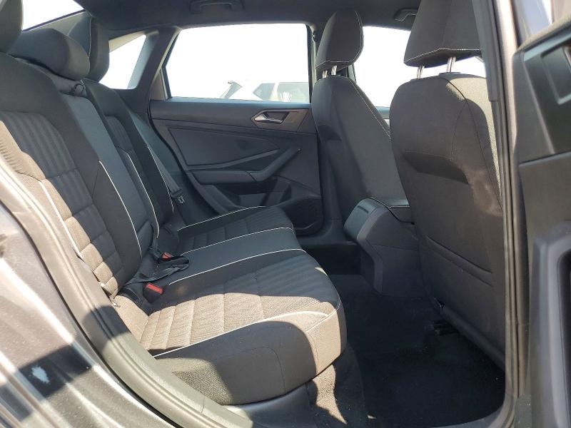 Photo 10 from auction – 2023 VOLKSWAGEN JETTA with VIN 3VWBM7BU6PM051917