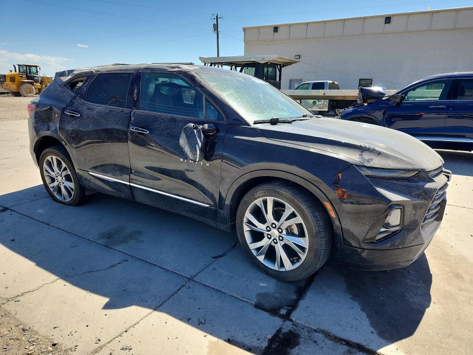 Photo 4 from auction – 2019 CHEVROLET BLAZER with VIN 3GNKBKRS8KS683202