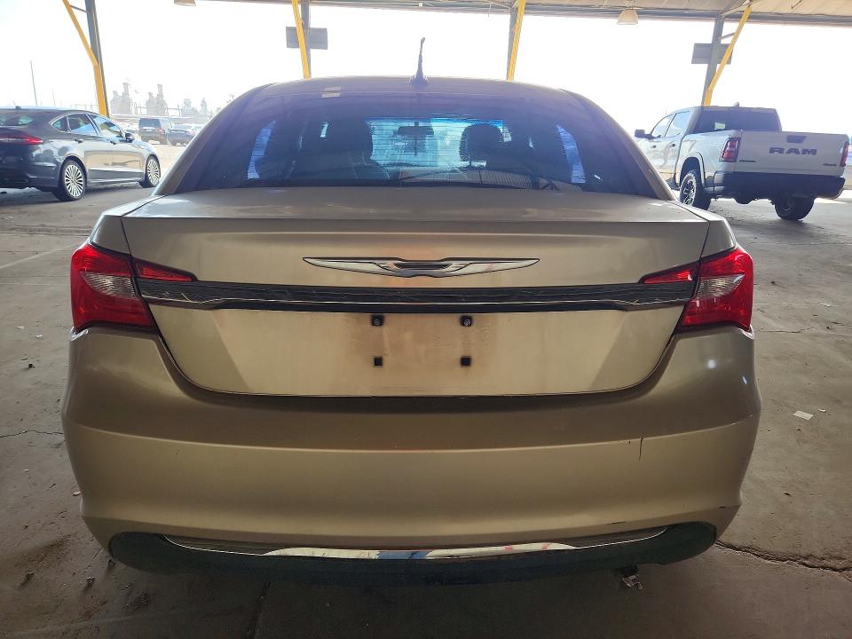 Photo 6 from auction – 2013 CHRYSLER 200 with VIN 1C3CCBABXDN735999