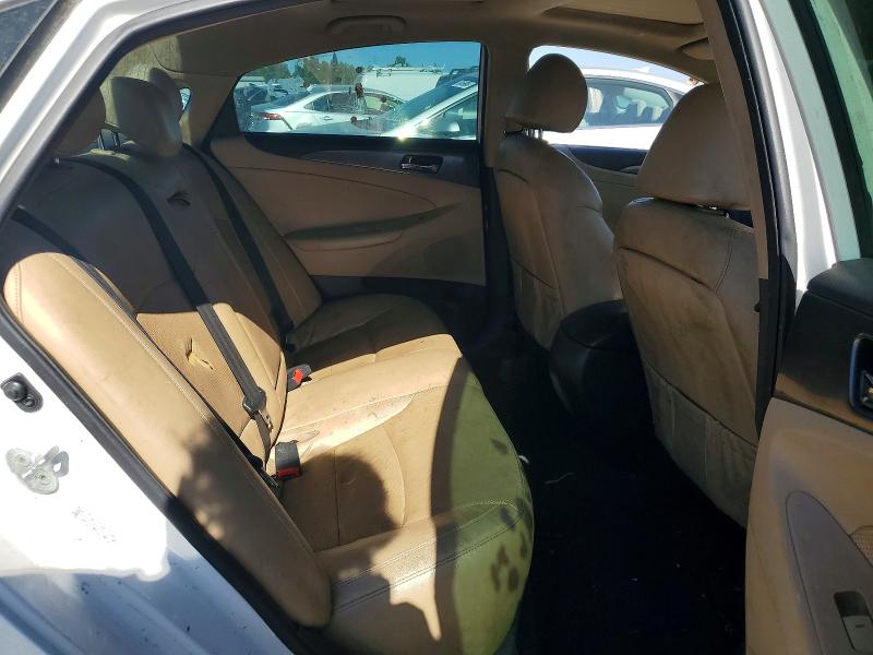 Photo 10 from auction – 2014 HYUNDAI SONATA with VIN KMHEC4A42EA107117
