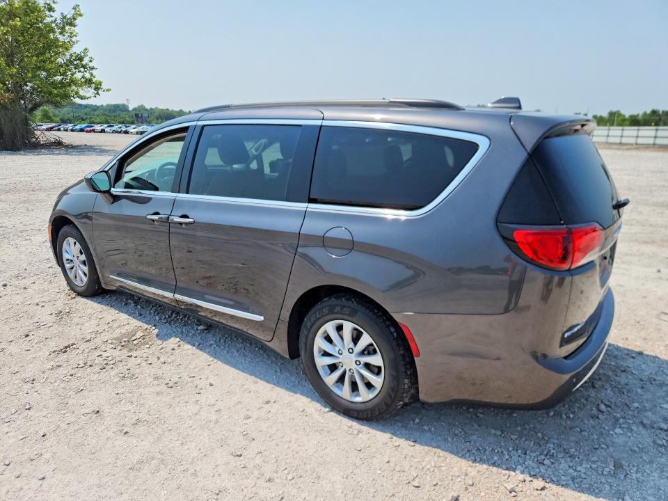 Photo 2 from auction – 2017 CHRYSLER PACIFICA with VIN 2C4RC1BG9HR507771