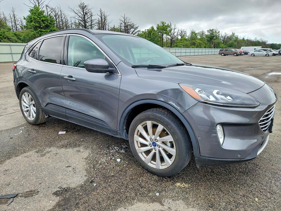 Photo 4 from auction – 2022 FORD ESCAPE with VIN 1FMCU9J90NUB42525