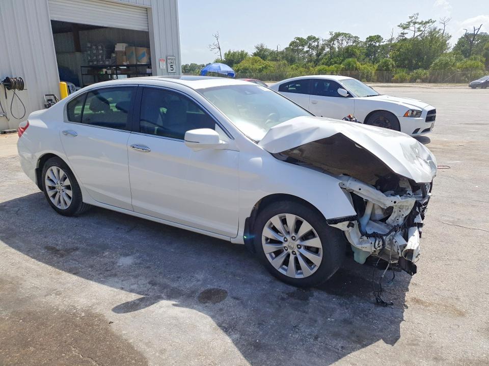 Photo 4 from auction – 2015 HONDA ACCORD with VIN 1HGCR2F89FA179848