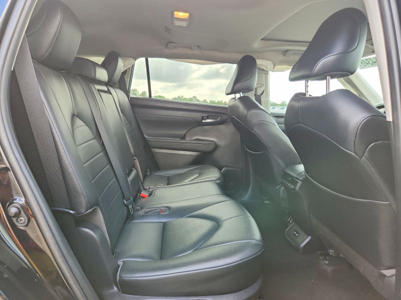 Photo 11 from auction – 2020 TOYOTA HIGHLANDER with VIN 5TDHZRBH5LS041791