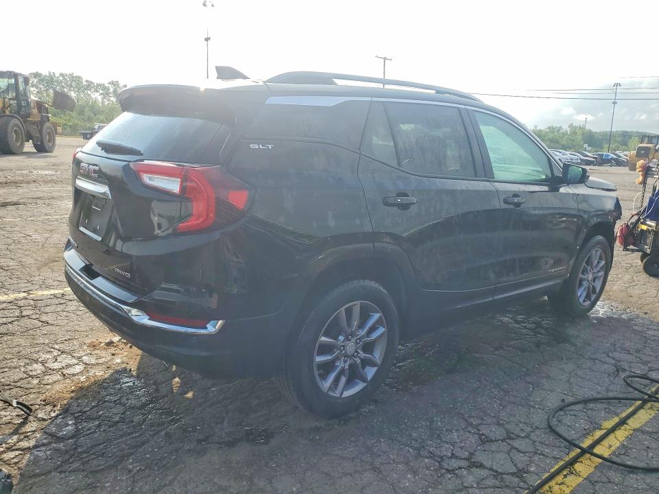 Photo 3 from auction – 2024 GMC TERRAIN with VIN 3GKALVEGXRL264569