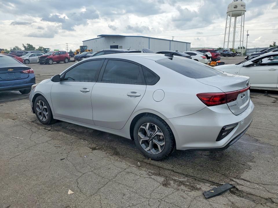 Photo 2 from auction – 2019 KIA FORTE with VIN 3KPF24AD1KE106772