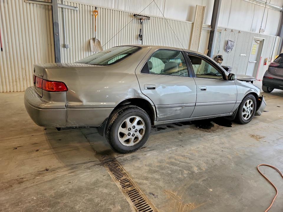 Photo 3 from auction – 2000 TOYOTA CAMRY with VIN JT2BG22K3Y0404896
