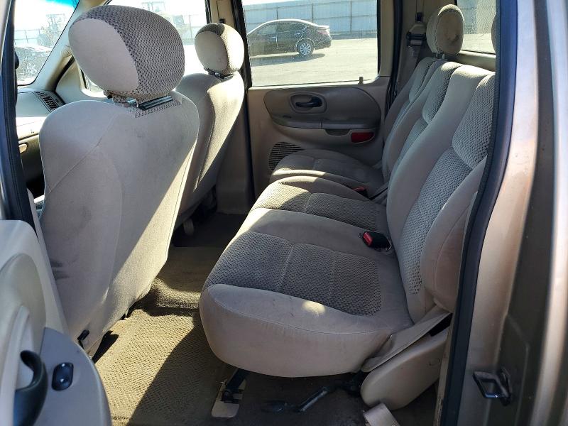 Photo 10 from auction – 2002 FORD F150 with VIN 1FTRW07652KA66440