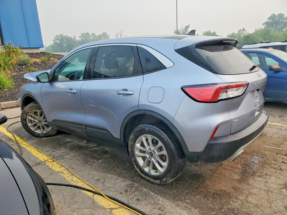 Photo 2 from auction – 2022 FORD ESCAPE with VIN 1FMCU9BZ6NUA62029