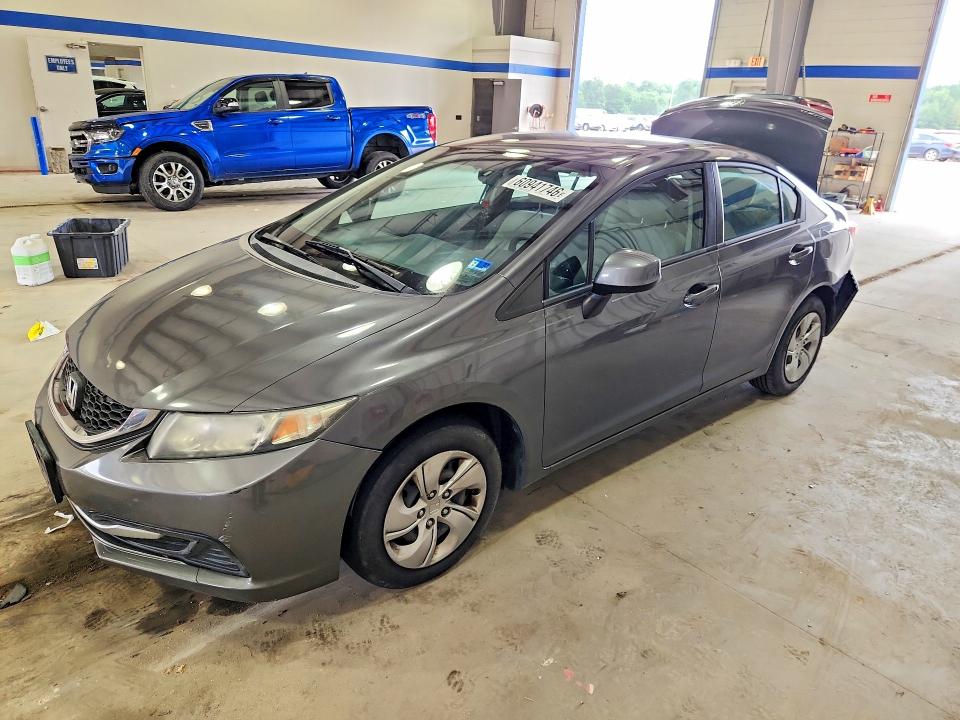 HONDA CIVIC 2013 with VIN 2HGFB2F58DH595685 - Photo from auction