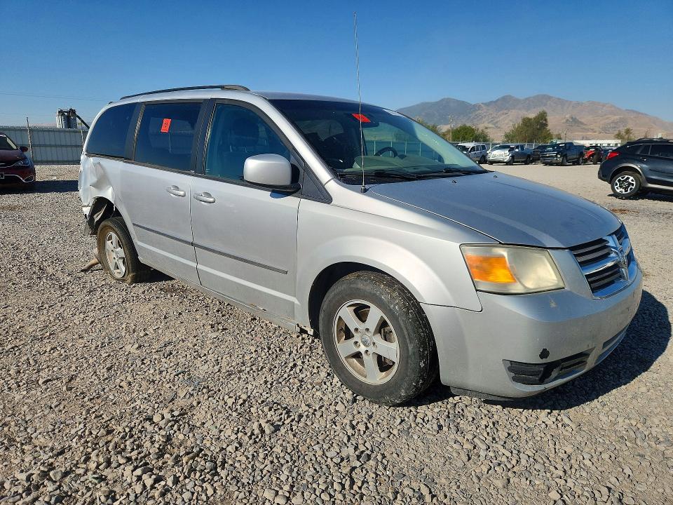 Photo 4 from auction – 2010 DODGE GRAND CARAVAN with VIN 2D4RN5D16AR458595