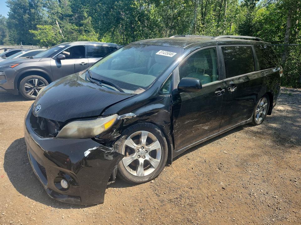 TOYOTA SIENNA 2011 with VIN 5TDXK3DC9BS127036 - Photo from auction