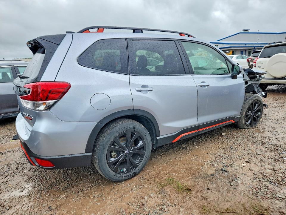 Photo 3 from auction – 2024 SUBARU FORESTER with VIN JF2SKAECXRH482715