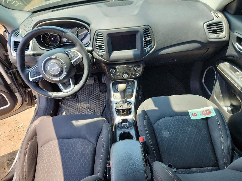 Photo 8 from auction – 2019 JEEP COMPASS with VIN 3C4NJDAB4KT773358