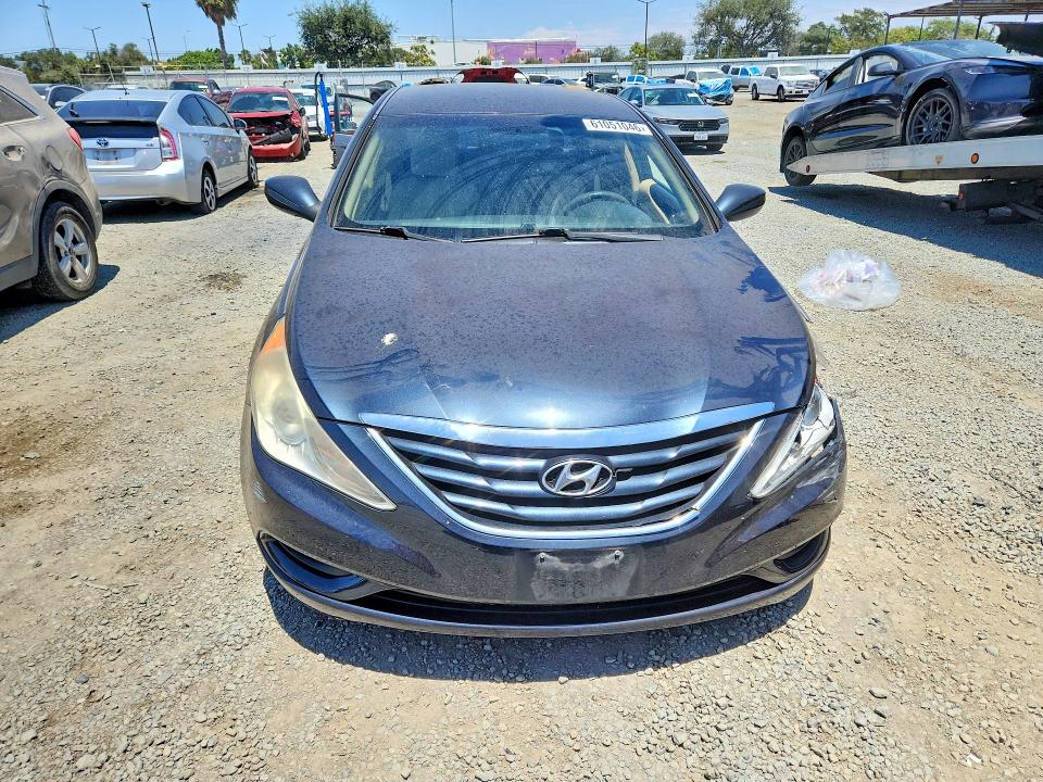 Photo 5 from auction – 2011 HYUNDAI SONATA with VIN 5NPEB4ACXBH263375