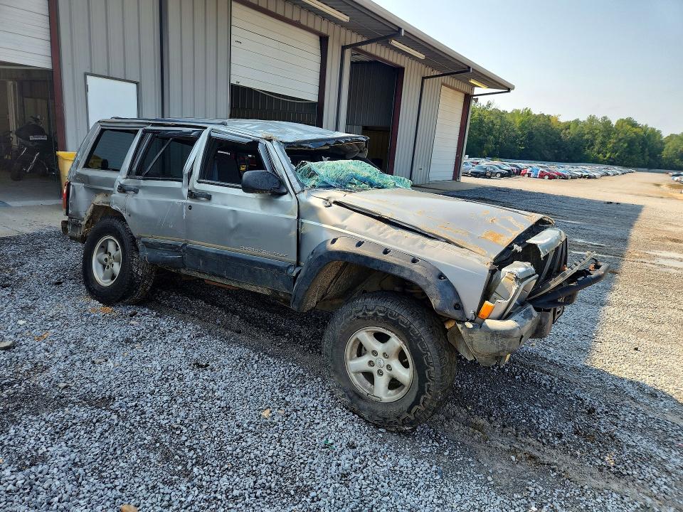 Photo 4 from auction – 2001 JEEP CHEROKEE with VIN 1J4FF48S81L589055
