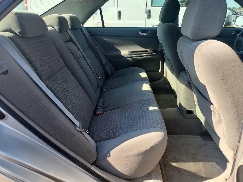 Photo 10 from auction – 2005 TOYOTA CAMRY with VIN 4T1BE32K05U561434