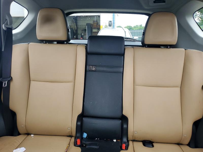 Photo 10 from auction – 2016 TOYOTA RAV4 HV with VIN JTMDJREV8GD001293
