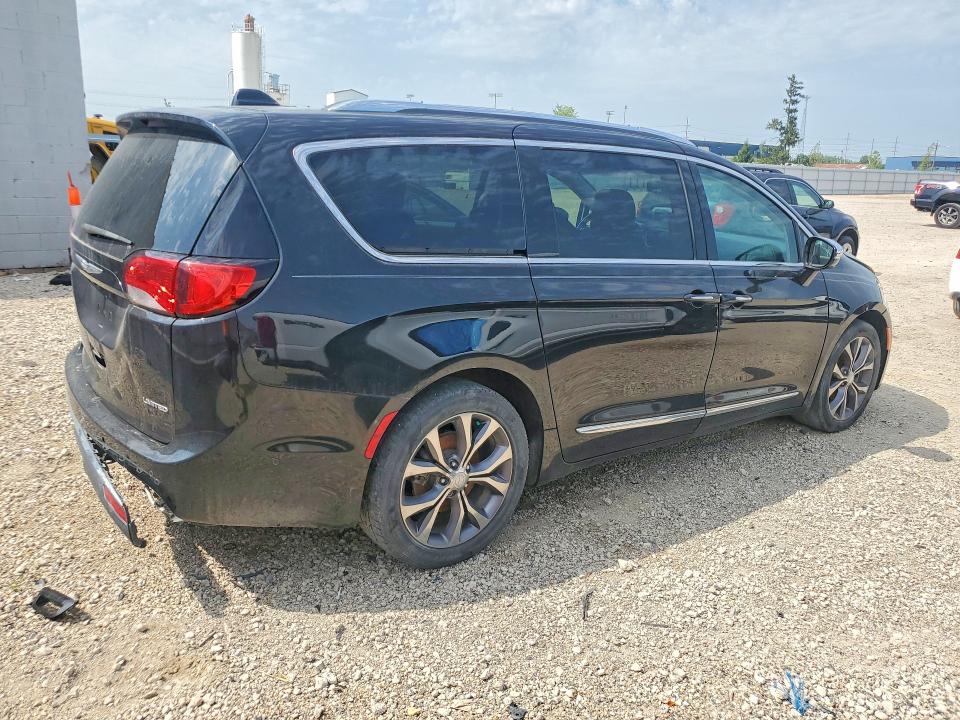 Photo 3 from auction – 2017 CHRYSLER PACIFICA with VIN 2C4RC1GG5HR670412