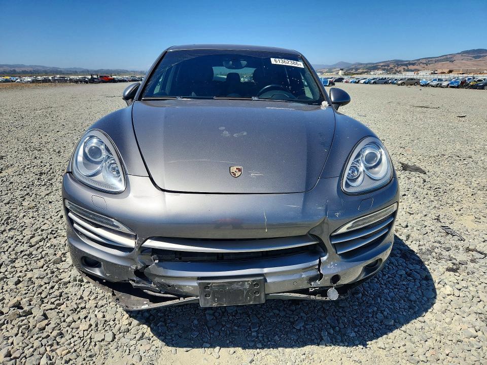 Photo 5 from auction – 2014 PORSCHE CAYENNE with VIN WP1AA2A27ELA92645