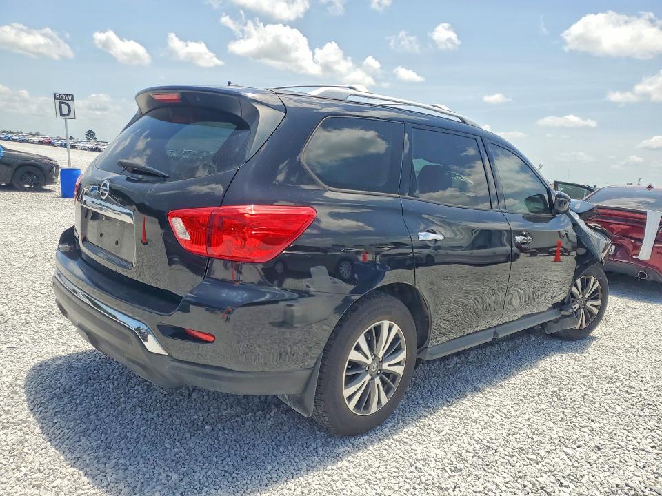 Photo 3 from auction – 2017 NISSAN PATHFINDER with VIN 5N1DR2MN7HC908847