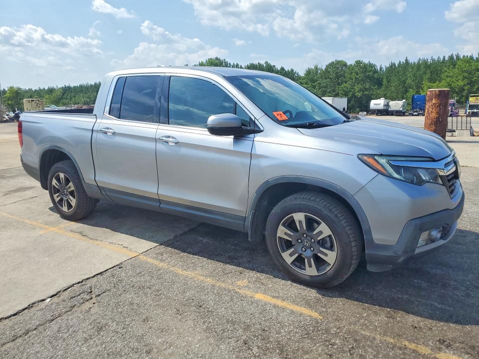 Photo 4 from auction – 2017 HONDA RIDGELINE with VIN 5FPYK3F71HB034701