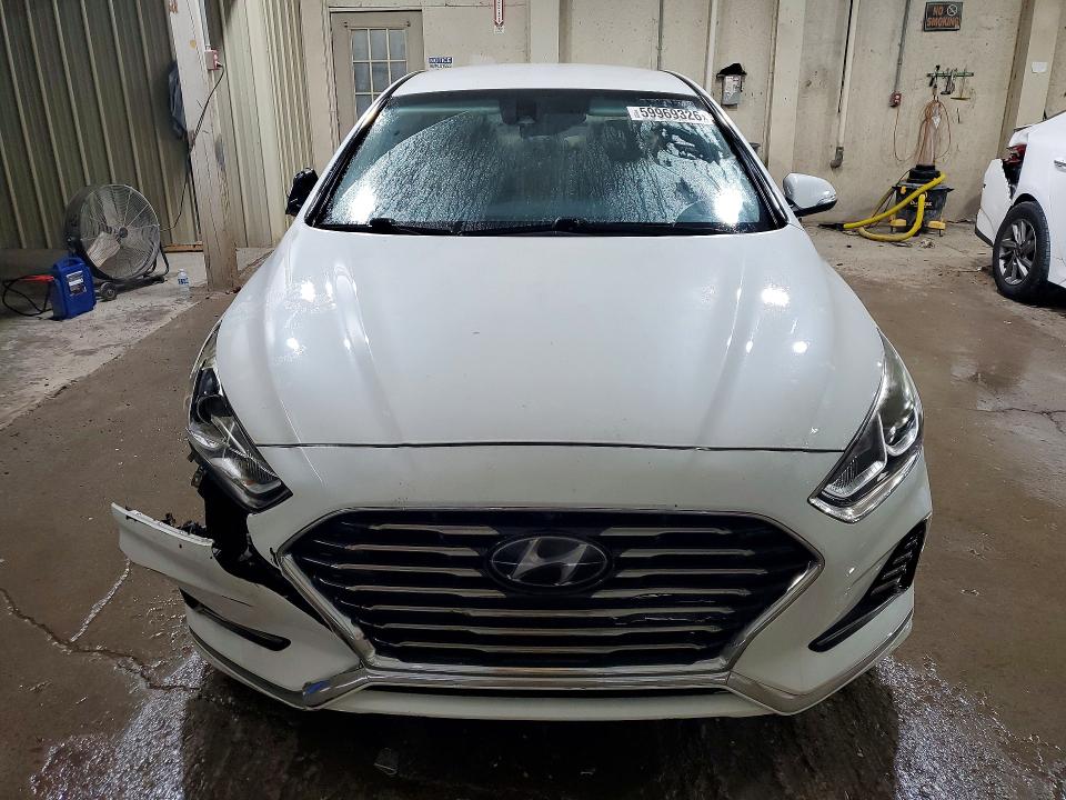 Photo 5 from auction – 2018 HYUNDAI SONATA with VIN 5NPE34AF6JH673242