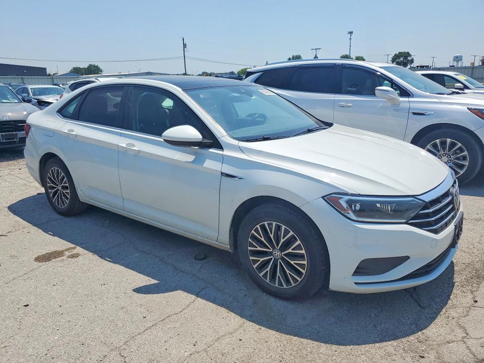 Photo 4 from auction – 2019 VOLKSWAGEN JETTA with VIN 3VWE57BU8KM044714